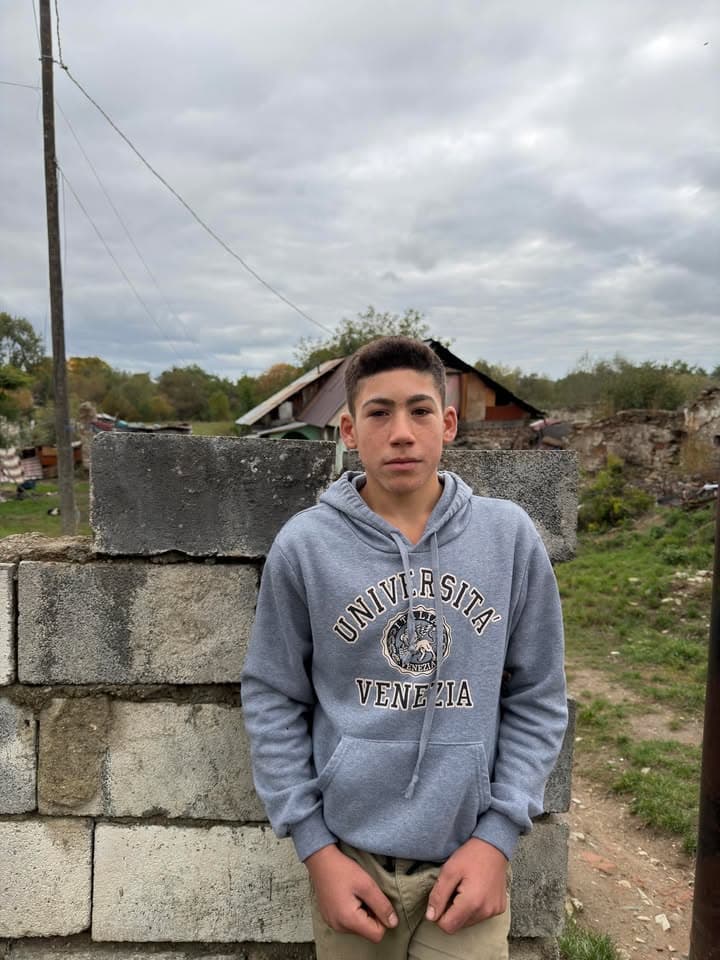Băiatul de 14 ani care și-a luat familia în spate